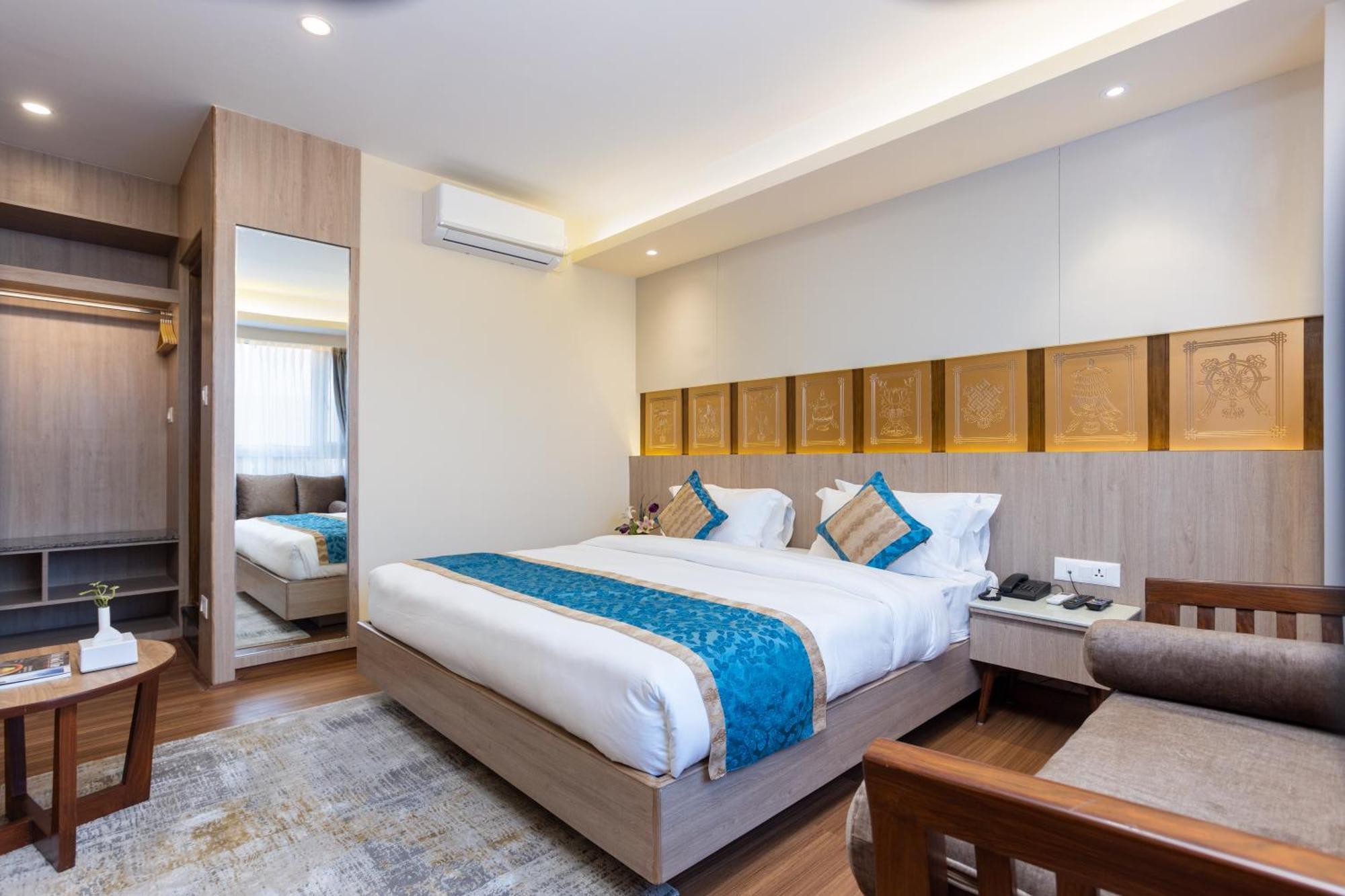 Shuvatara Suites & Spa, Thamel Catmandu Exterior foto