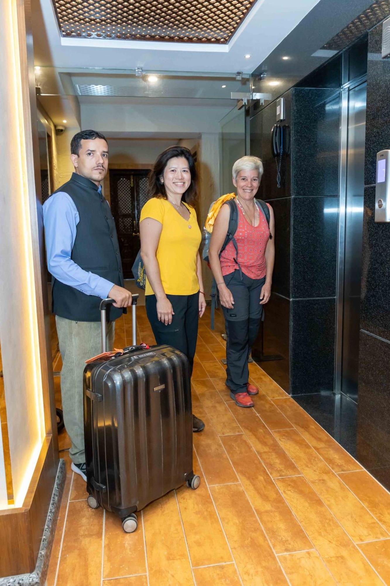Shuvatara Suites & Spa, Thamel Catmandu Exterior foto